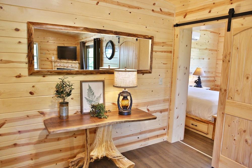 Cricket Hill Lodge & Cabins photo 44