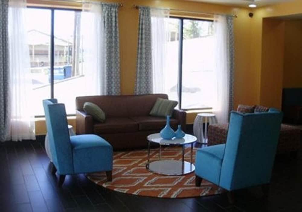 Econo Lodge photo 15