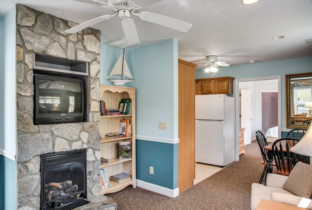 Boxwood Lodge photo 32