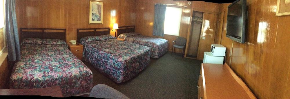 Kenwood Motel photo 14