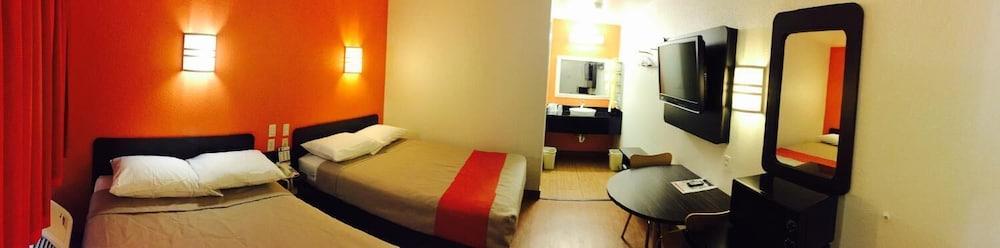 Motel 6 Amarillo, TX - West photo 16