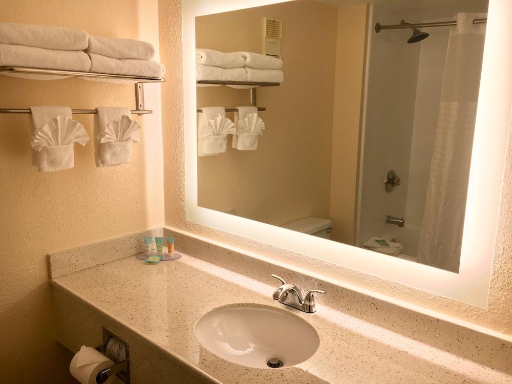 B&B Hotel Orlando International Drive Near Universal - Newly Renovated! photo 28