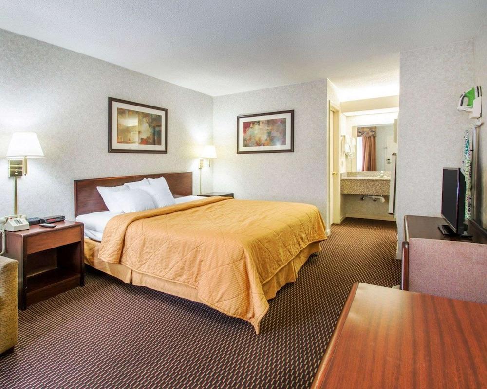Econo Lodge Troy photo 12