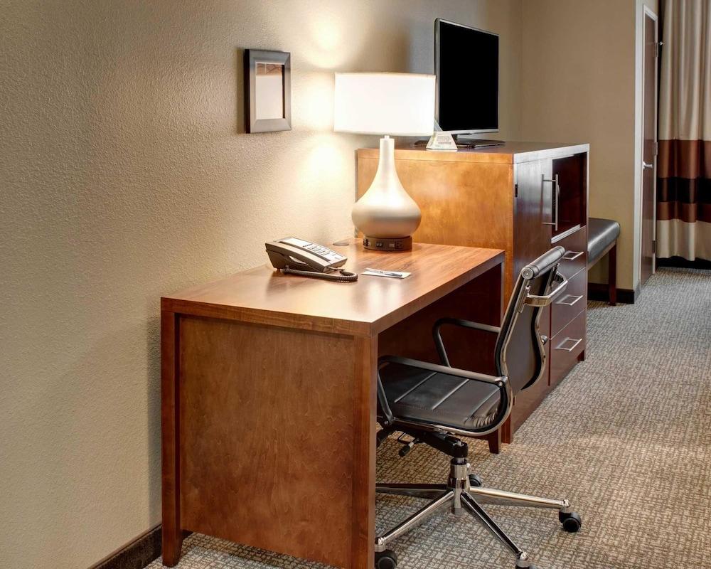 Comfort Inn & Suites Caldwell photo 18