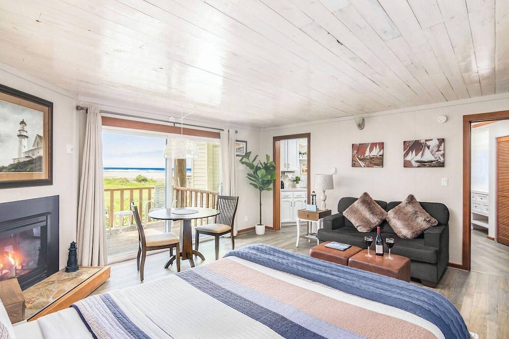 Little Creek Cove Beachfront Resort photo 55