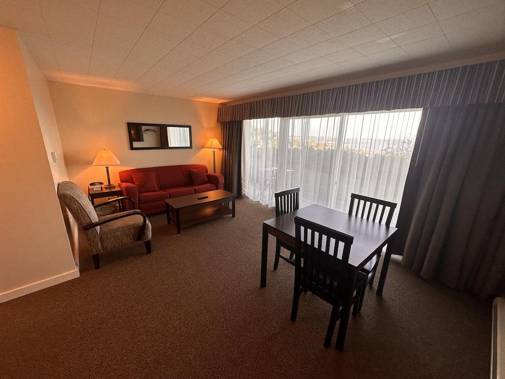 Astoria Crest Motel photo 25