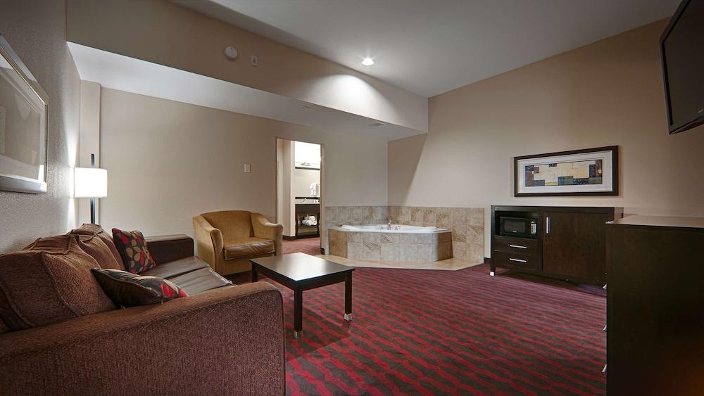 Best Western Plus Cushing Inn & Suites photo 4