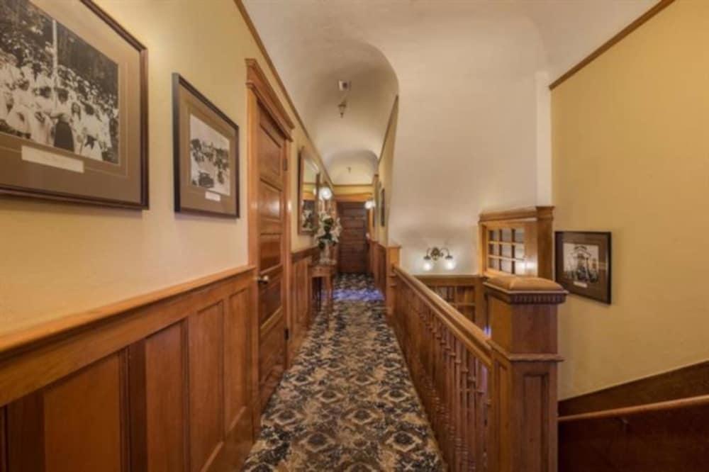 Pacific Grove Inn photo 44
