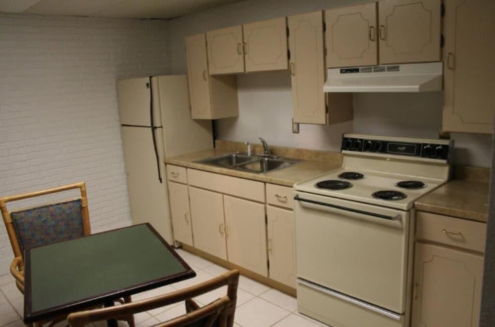 Budget Inn photo 17