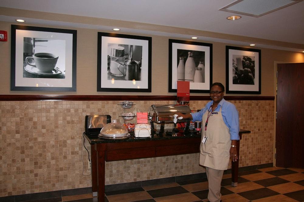 Hampton Inn & Suites West Point photo 17