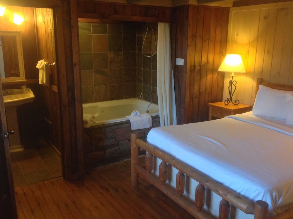The Smokehouse Lodge and Cabins photo 20