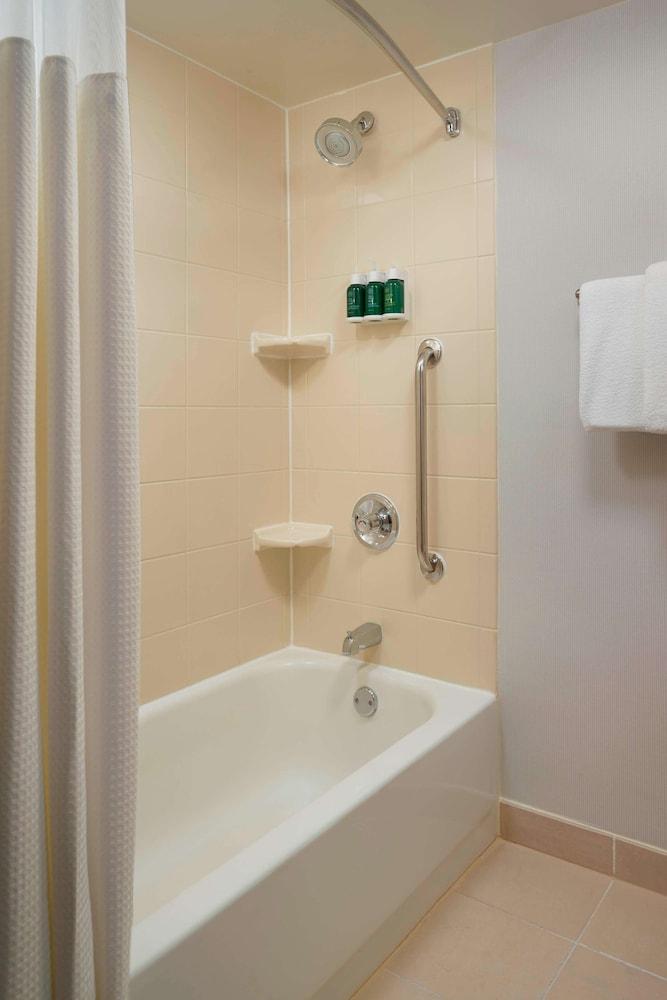 Sonesta Select Atlanta Airport photo 12