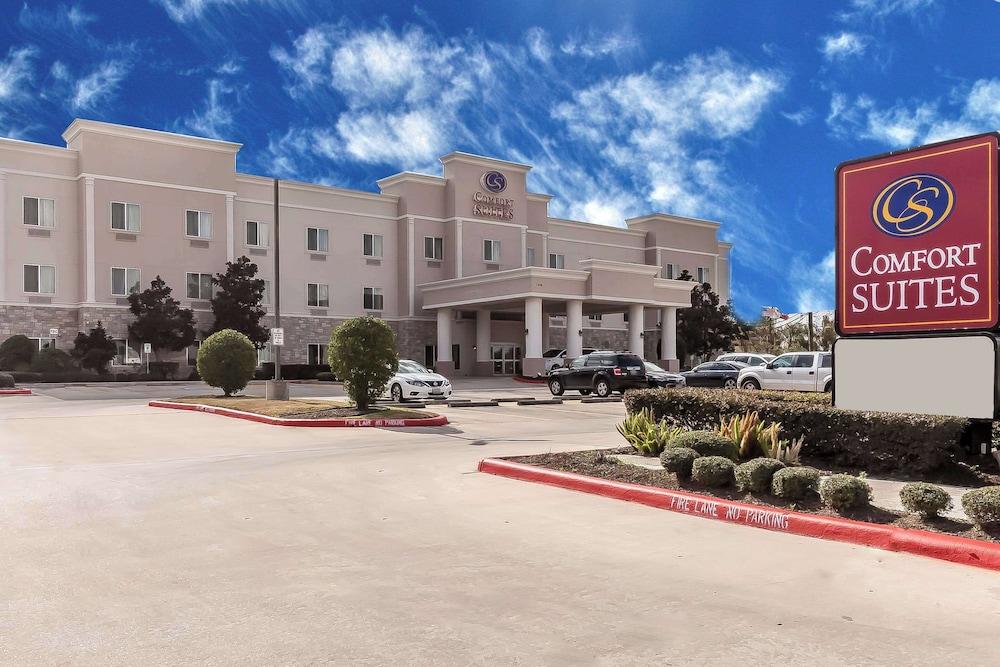 Comfort Suites Houston IAH Airport - Beltway 8 photo 1