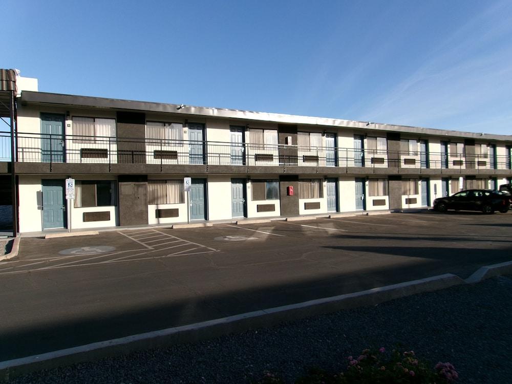 SureStay Hotel by Best Western Phoenix Airport photo 72