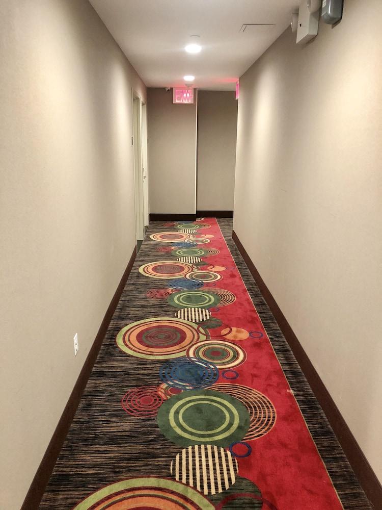 Days Inn by Wyndham Brooklyn Borough Park photo 9