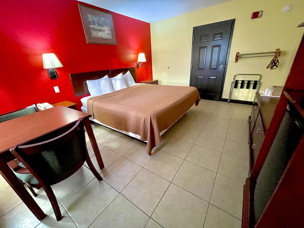 Relax Inn photo 10