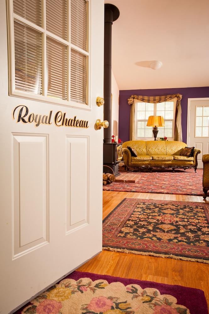 Hearthstone Elegant Lodge by the River photo 7