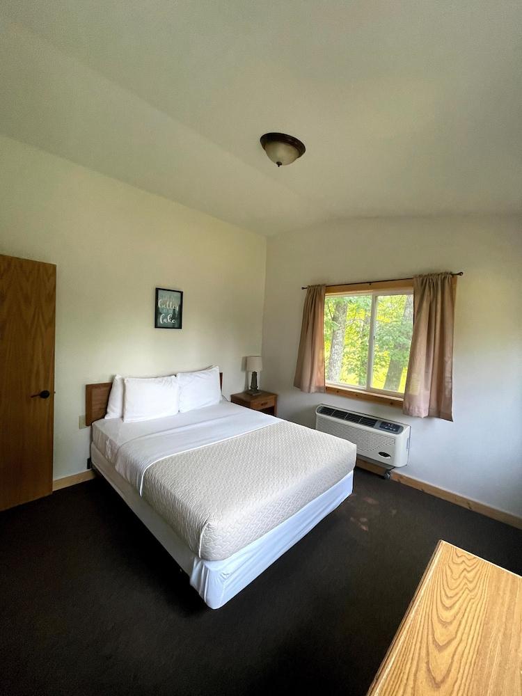 Hanging Horn Lakeside Resort photo 100