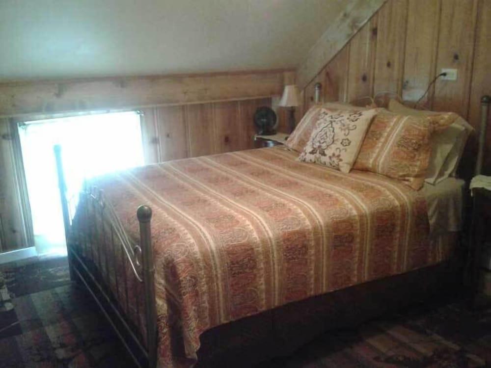 The Twin Lakes Inn photo 8