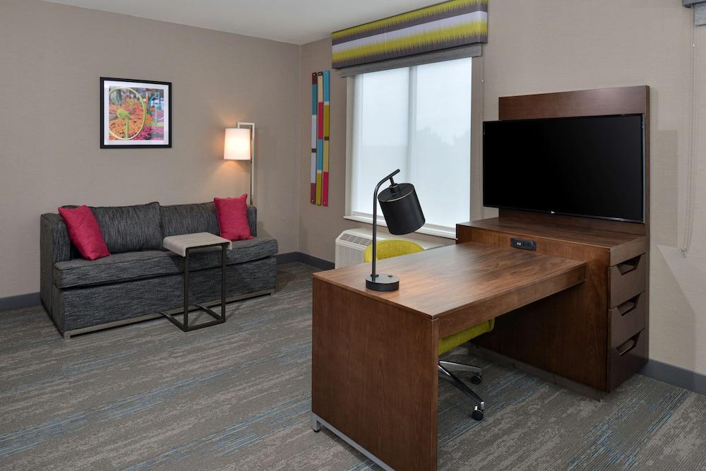 Hampton Inn & Suites Adrian photo 24