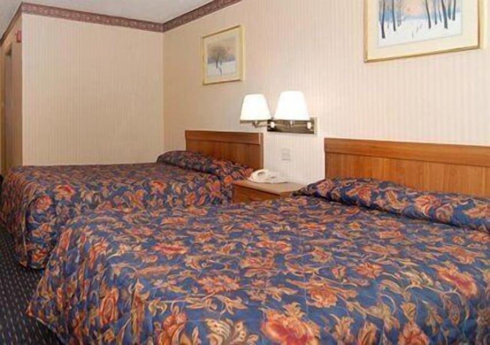 Econo Lodge Scranton near Montage Mountain photo 15