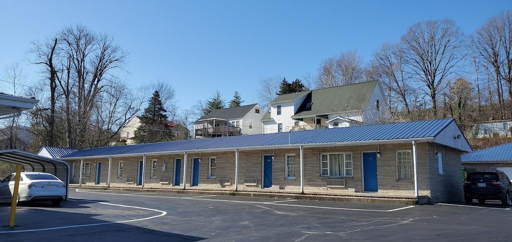 Blue Haven Motel I-75 North Exit 128&129 photo 1