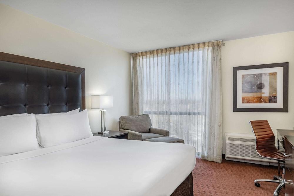 Wyndham Sacramento photo 7