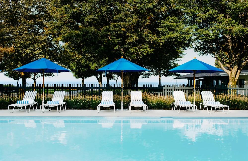 Lake Shore Resort — hotel in Saugatuck