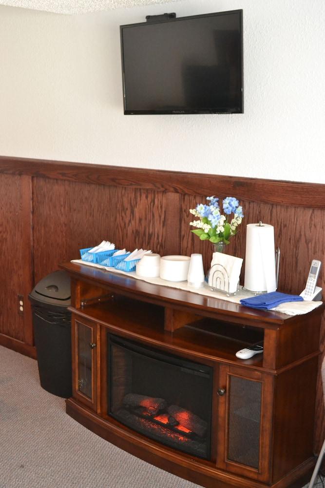 Main Street Lodge and Suites photo 10