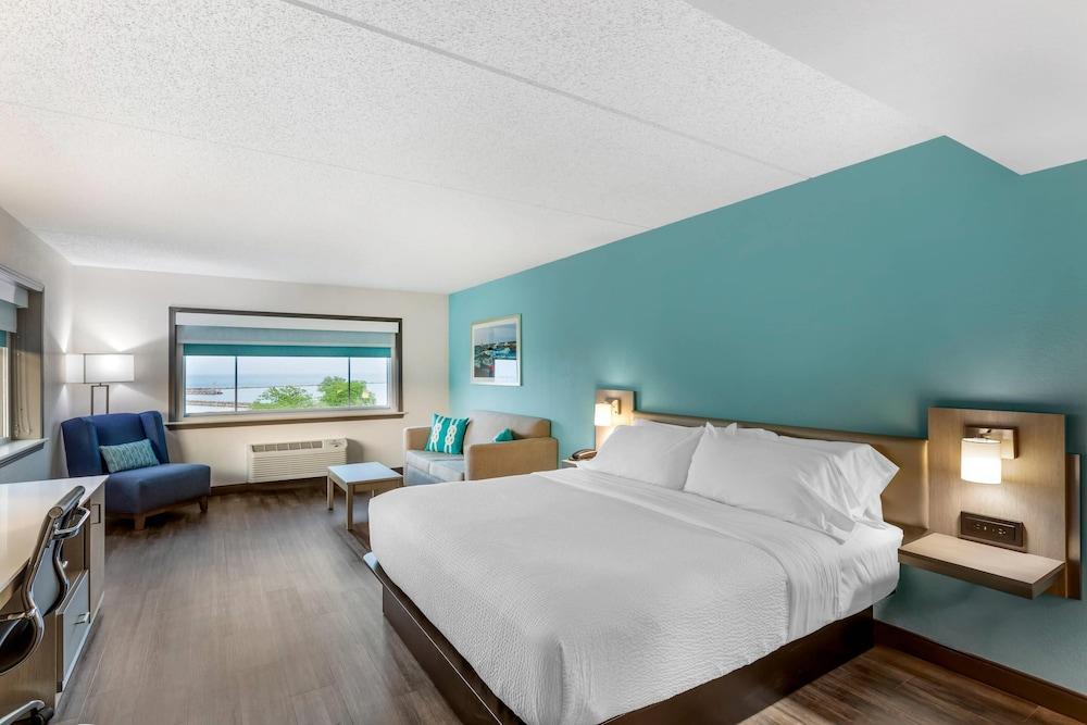 The Harborview on Lake Michigan, Ascend Hotel Collection photo 19