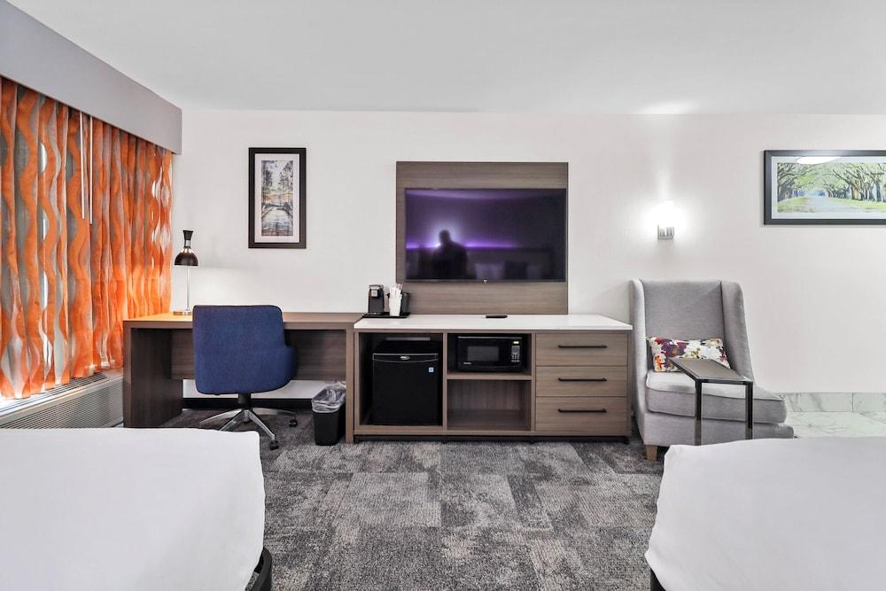 La Quinta Inn & Suites by Wyndham Atlanta South - Newnan photo 15