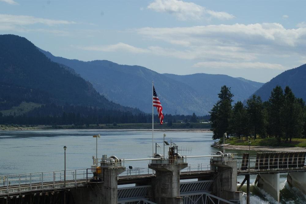 Falls Motel photo 9