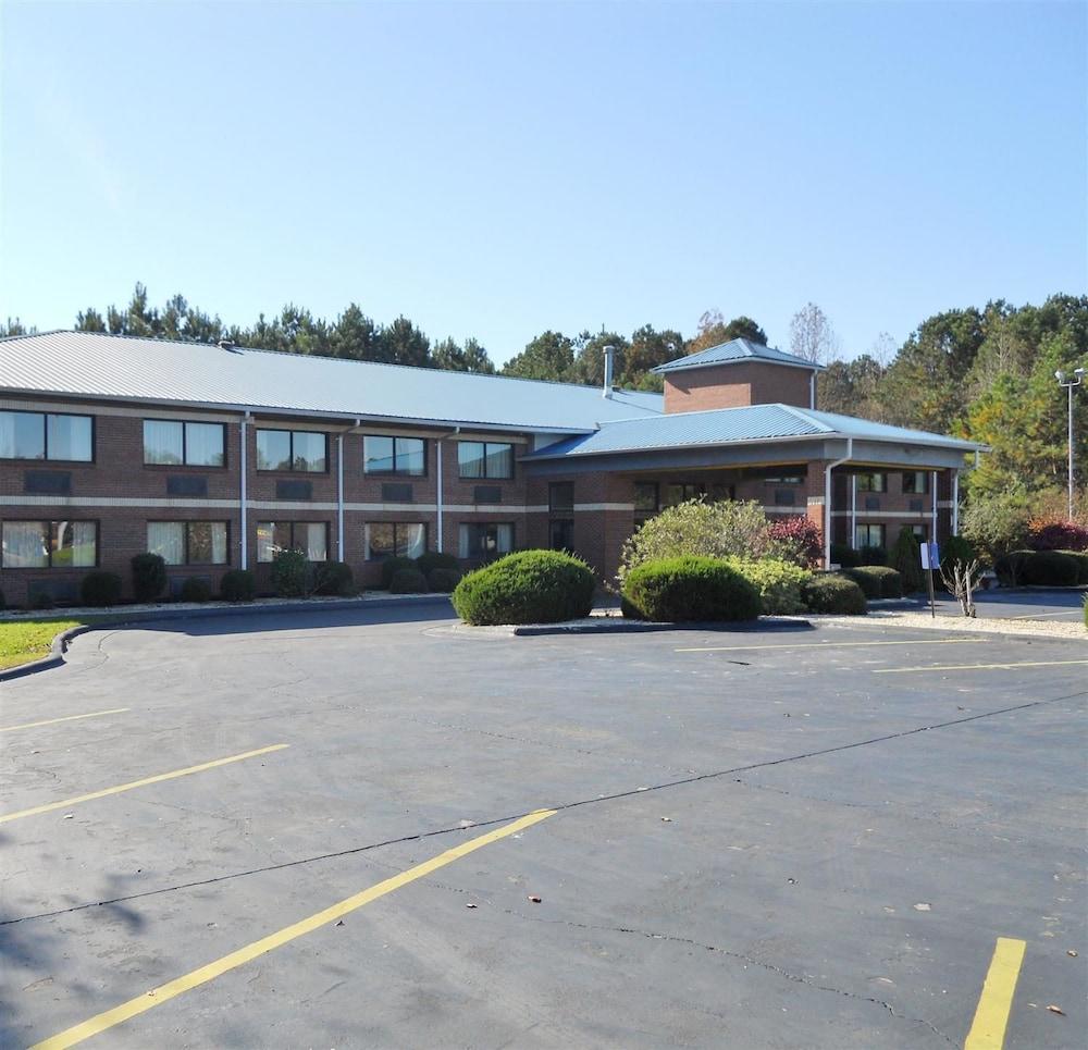 Econo Lodge Inn & Suites Warsaw photo 12