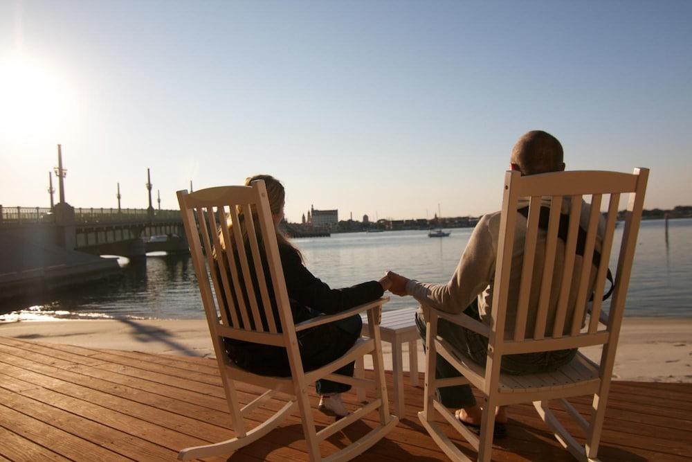 Edgewater Inn photo 19