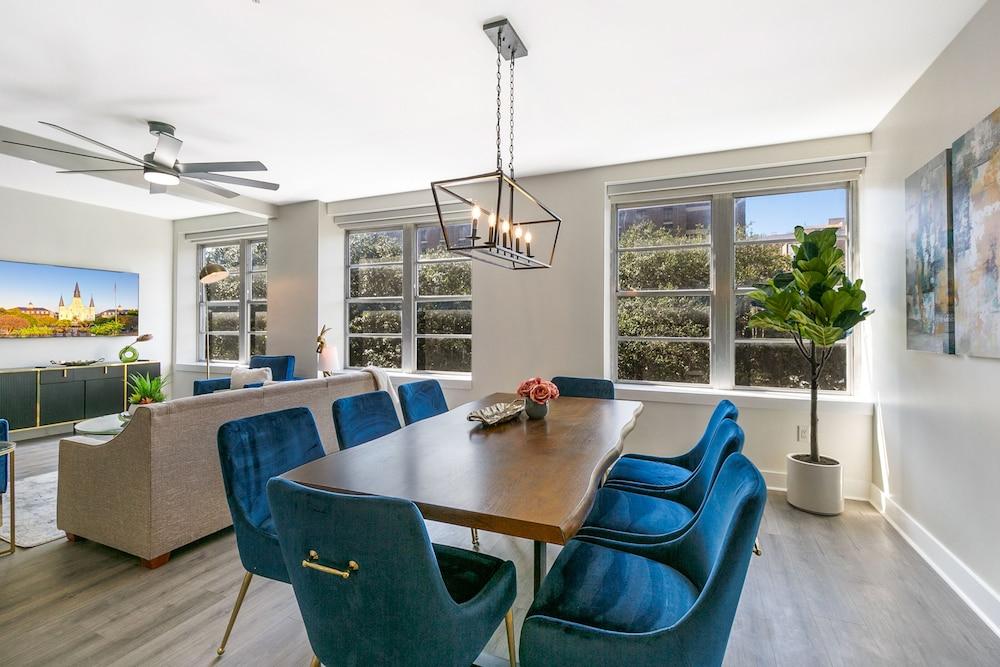 Modern Condos in California Building by Hosteeva photo 47