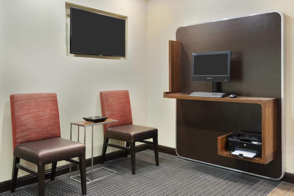 TownePlace Suites by Marriott Savannah Midtown photo 19
