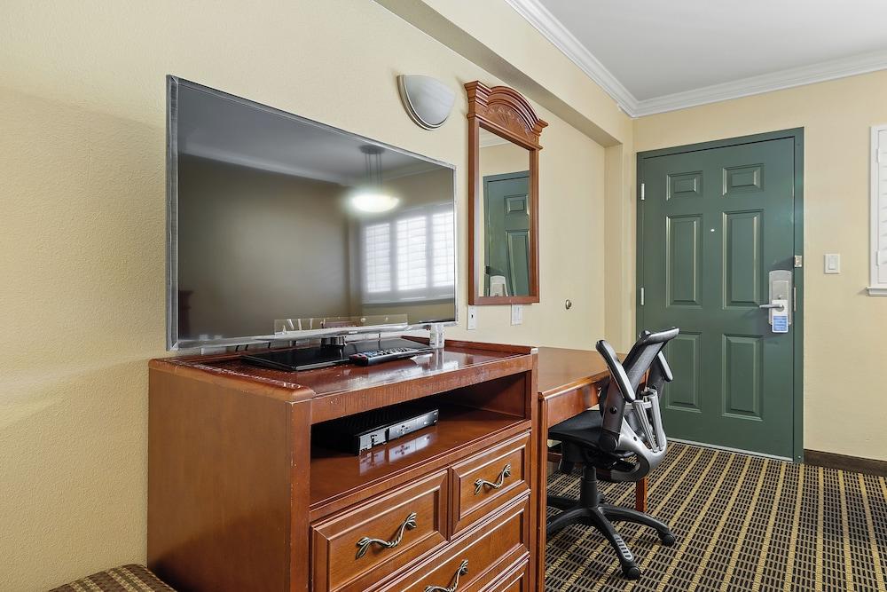 Alexis Park Hotel photo 34