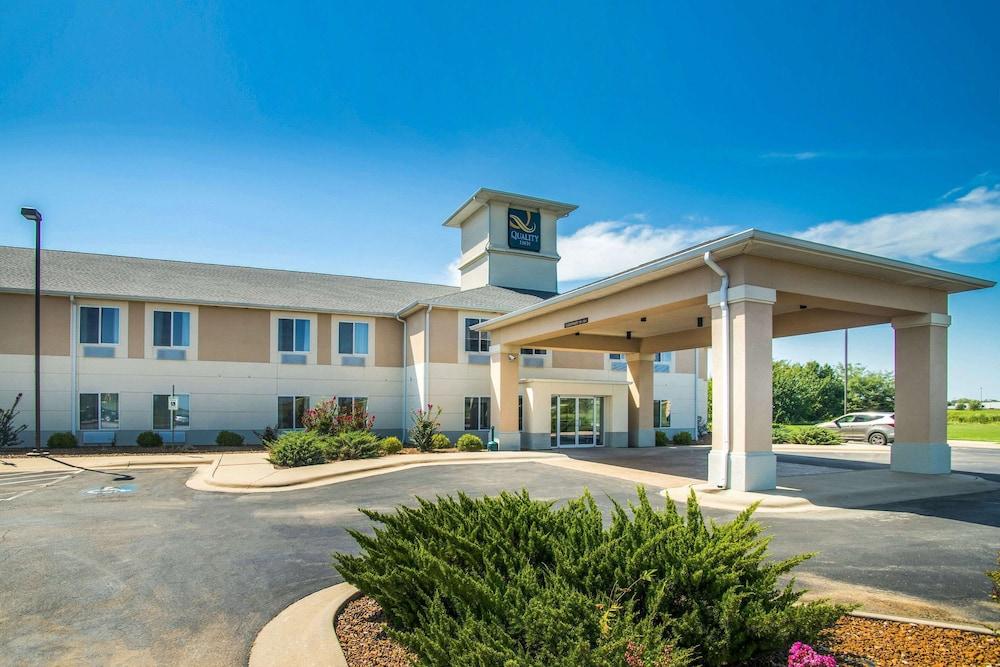 Quality Inn Parsons North photo 10