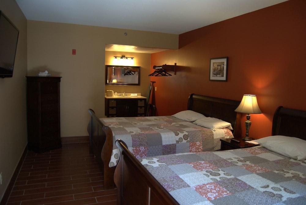 Put in Bay Victory Station Hotel photo 18