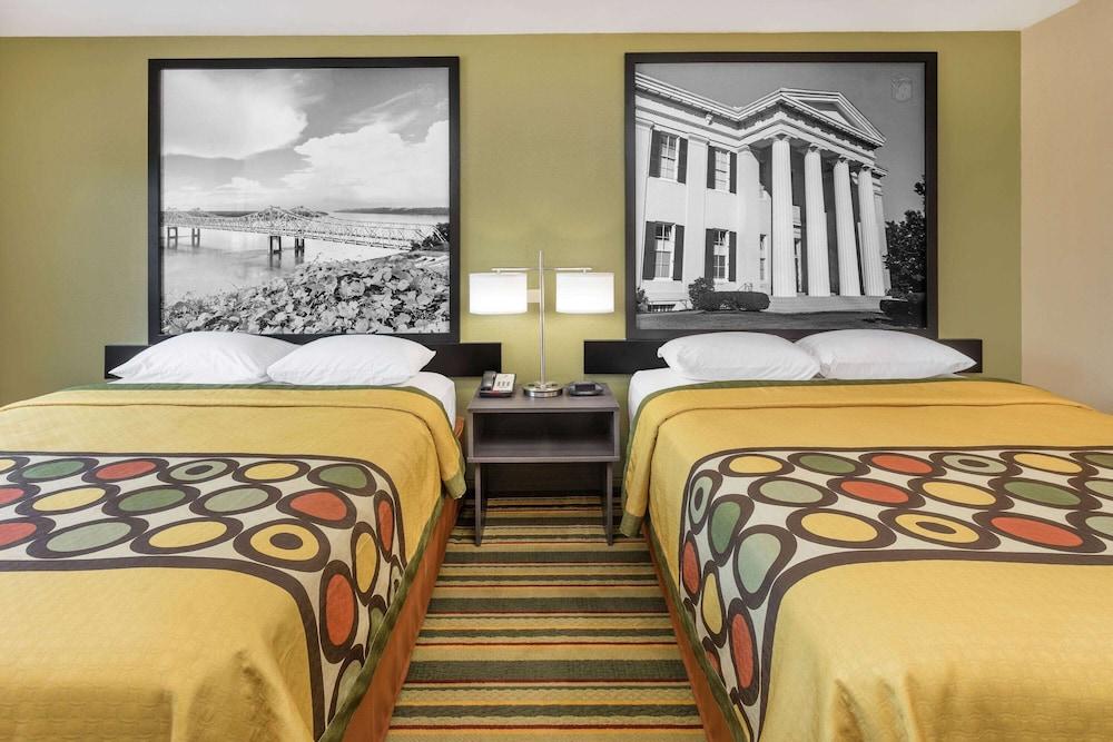 Super 8 by Wyndham Vicksburg photo 2