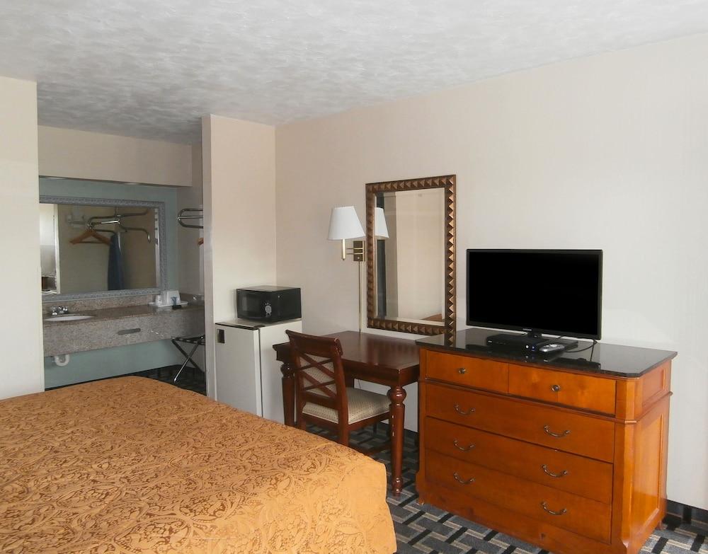 Americas Best Value Inn Augusta S photo 12