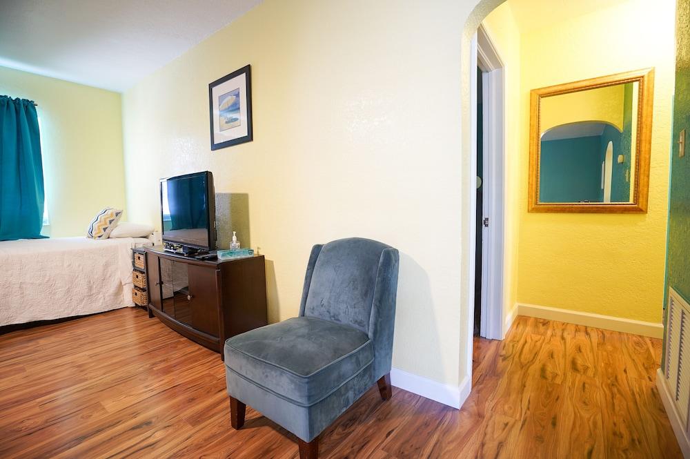 Mar Bay Motel &Suites photo 40