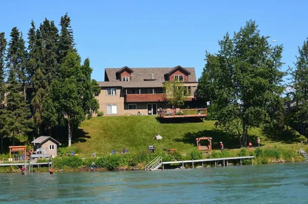 Kenai River Lodge photo 1