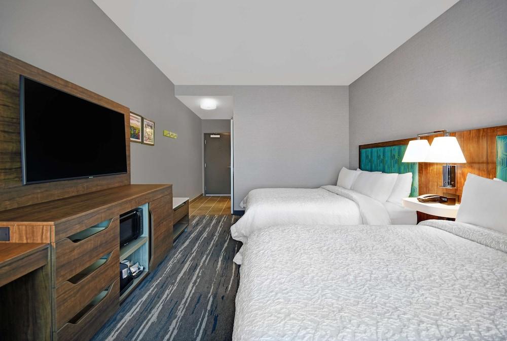 Hampton Inn Las Vegas Strip South, NV photo 10