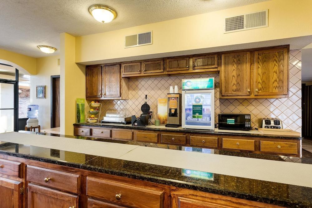 Quality Inn Blytheville photo 21