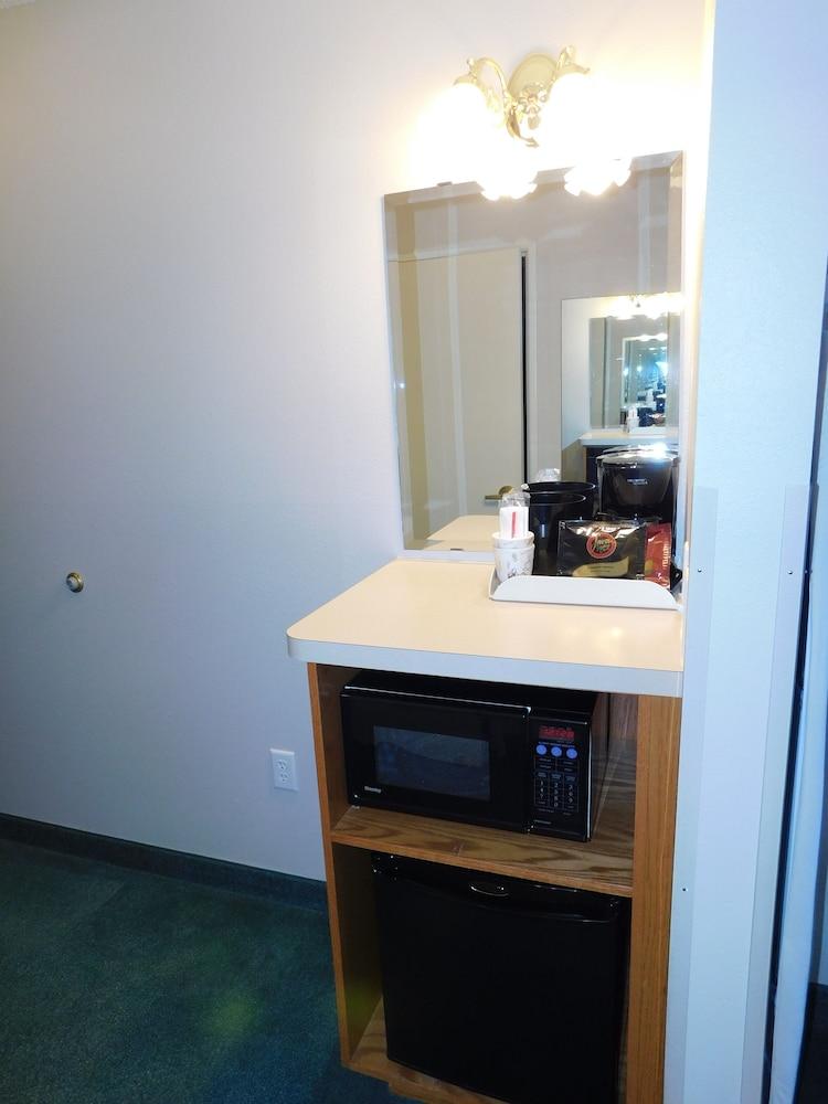 Northwoods Best Inn -Turtle Lake photo 17