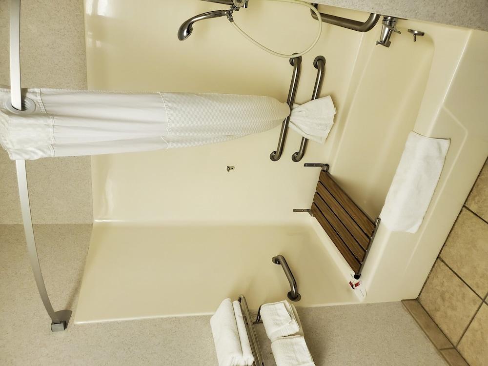 Microtel Inn by Wyndham Onalaska/La Crosse photo 12
