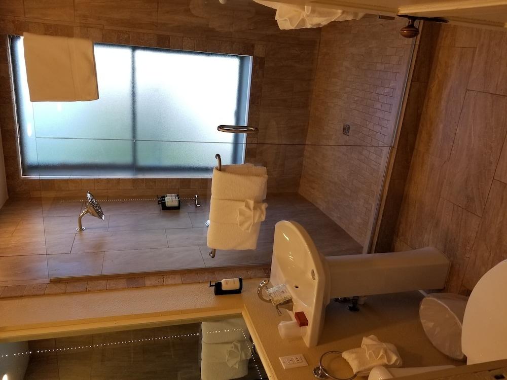 Basin Park Hotel and Spa photo 8