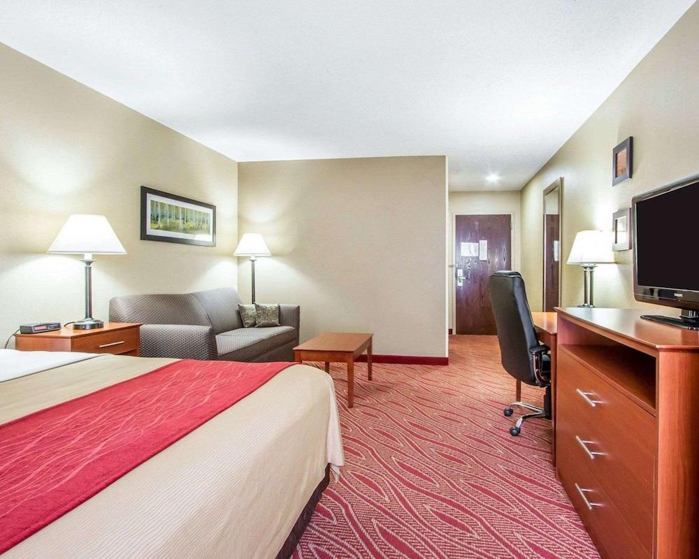 Comfort Inn Poplar Bluff North photo 9