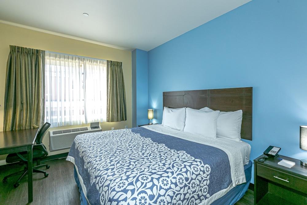 Ozone Inn & Suites photo 2